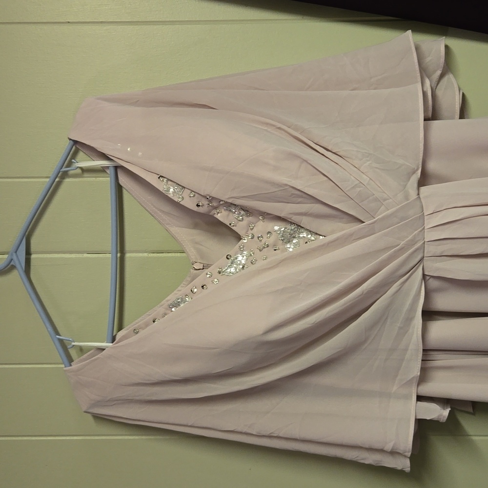 Beautiful flowy light pink dress